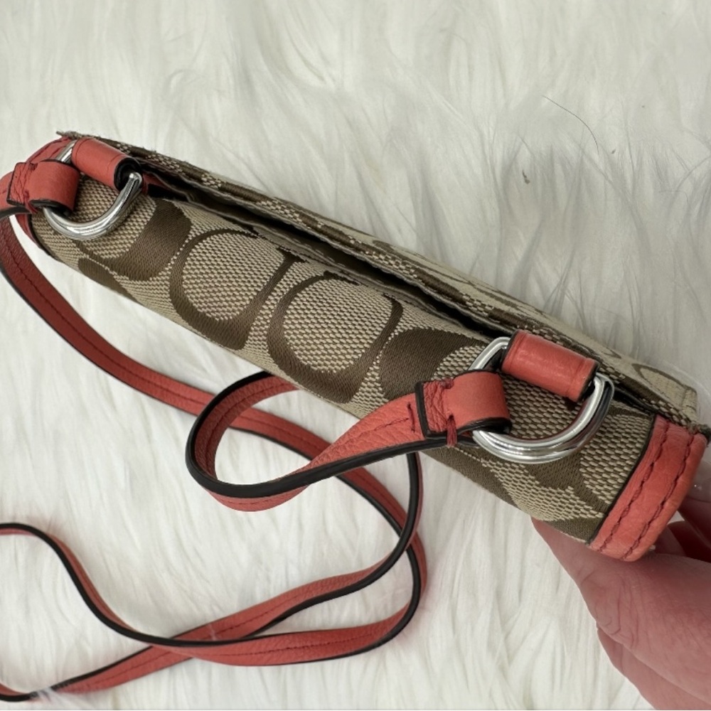 💰SALE💰 EUC Coach Avery Signature Canvas/Leather Mini Crossbody Bag - Picture 11 of 15